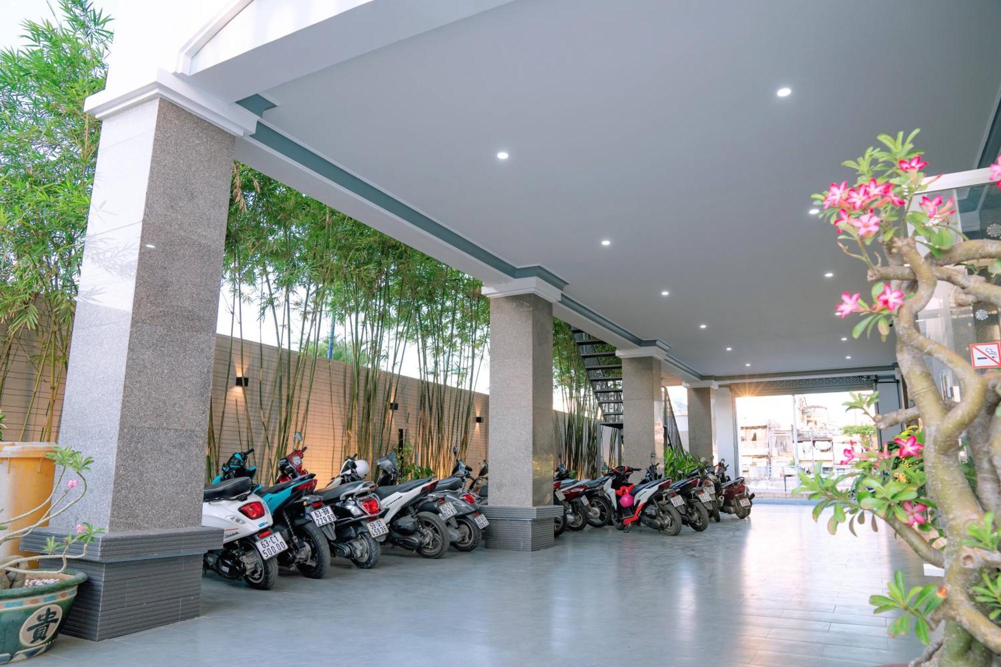 Song Tien Hotel My Tho Exterior photo